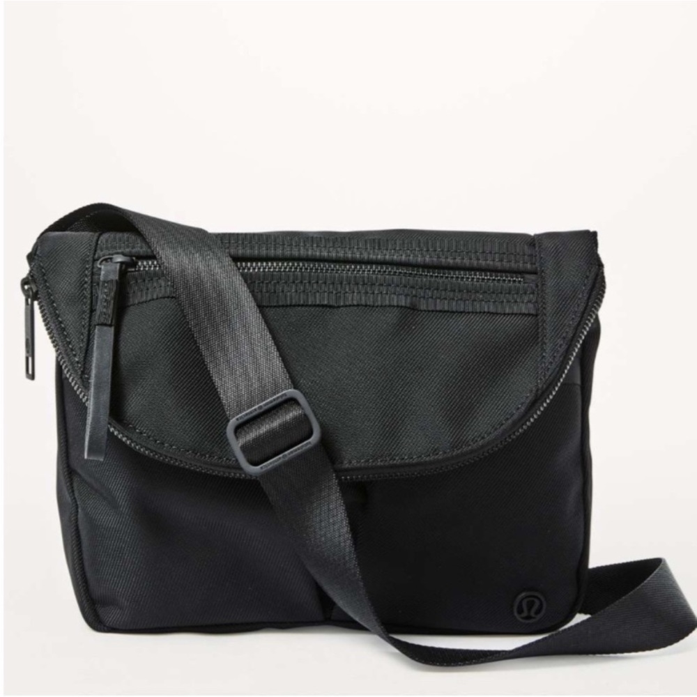 Special Edition! Very Rare! Lululemon Festival Bag II Denim Black - Picture 1 of 14